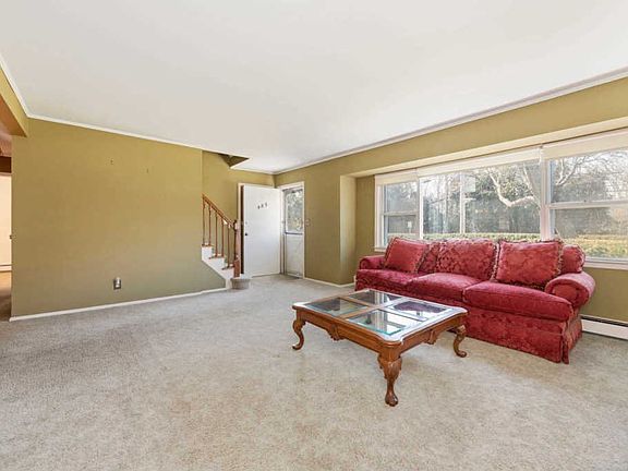 2nd image of 485 Elwood Rd