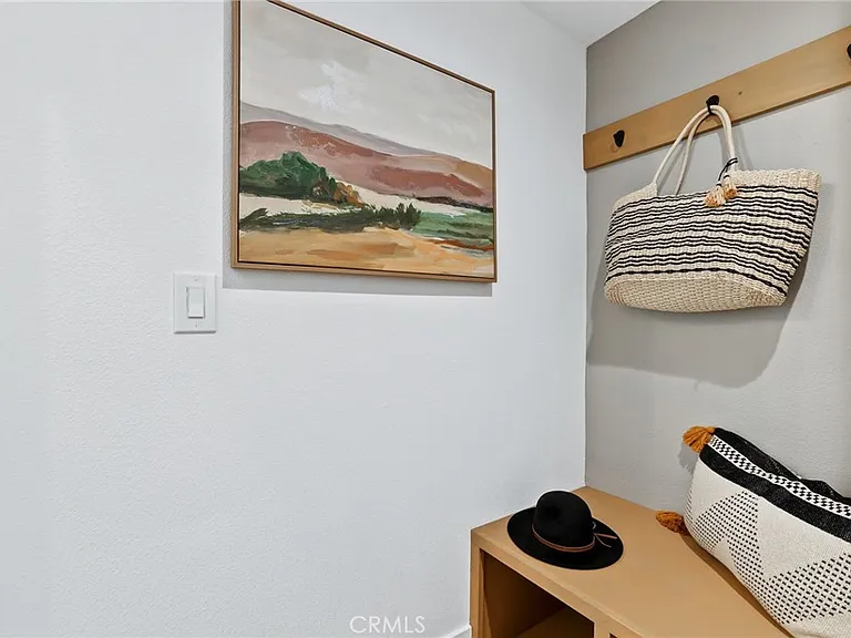 3889 Humboldt Dr — Photo 14