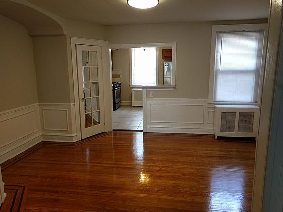4th image of 5805 Malvern Ave
