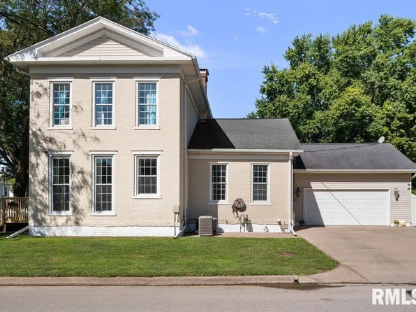 403 NW 3rd St, Aledo, IL 61231