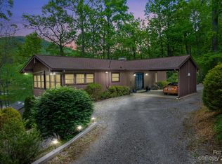 75 Echo Lake Dr, Fairview, NC 28730