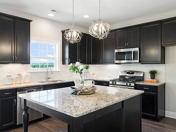 Images of the home are for illustrative purposes only and should never be relied upon