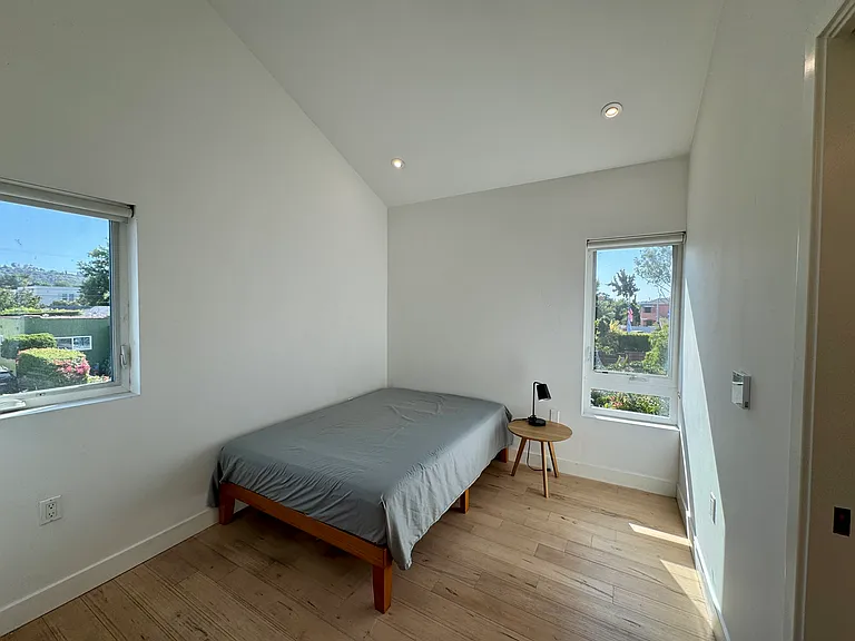 5055 Lincoln Ave — Photo 12