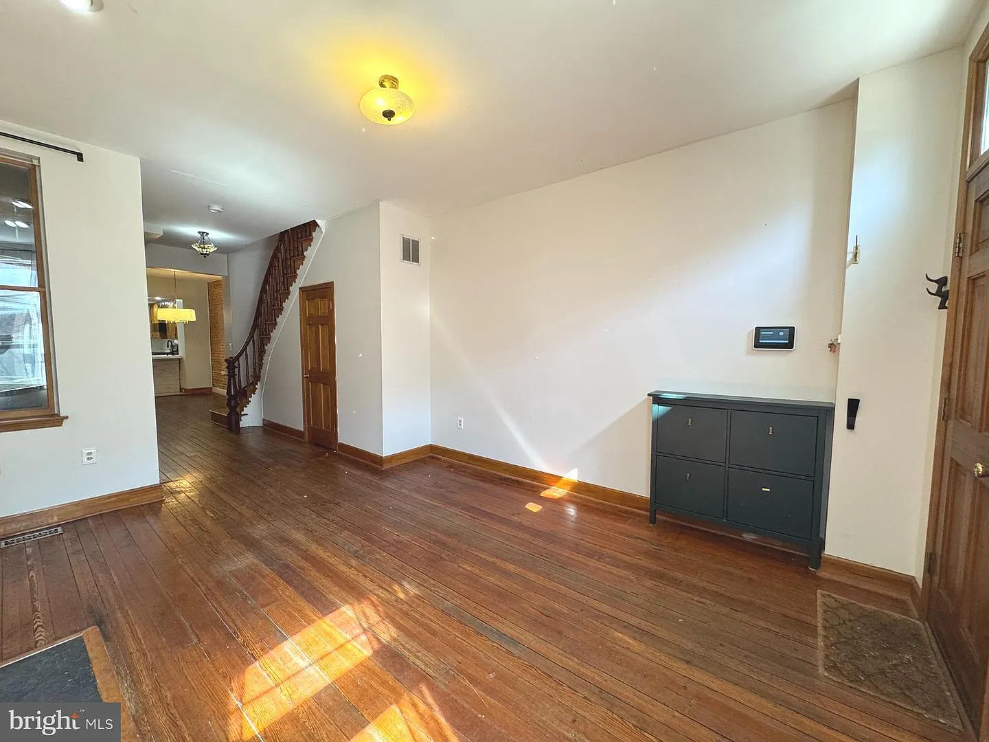 3 bed, 2.5 bath, 1959 sqft, $2,650 — Photo 4