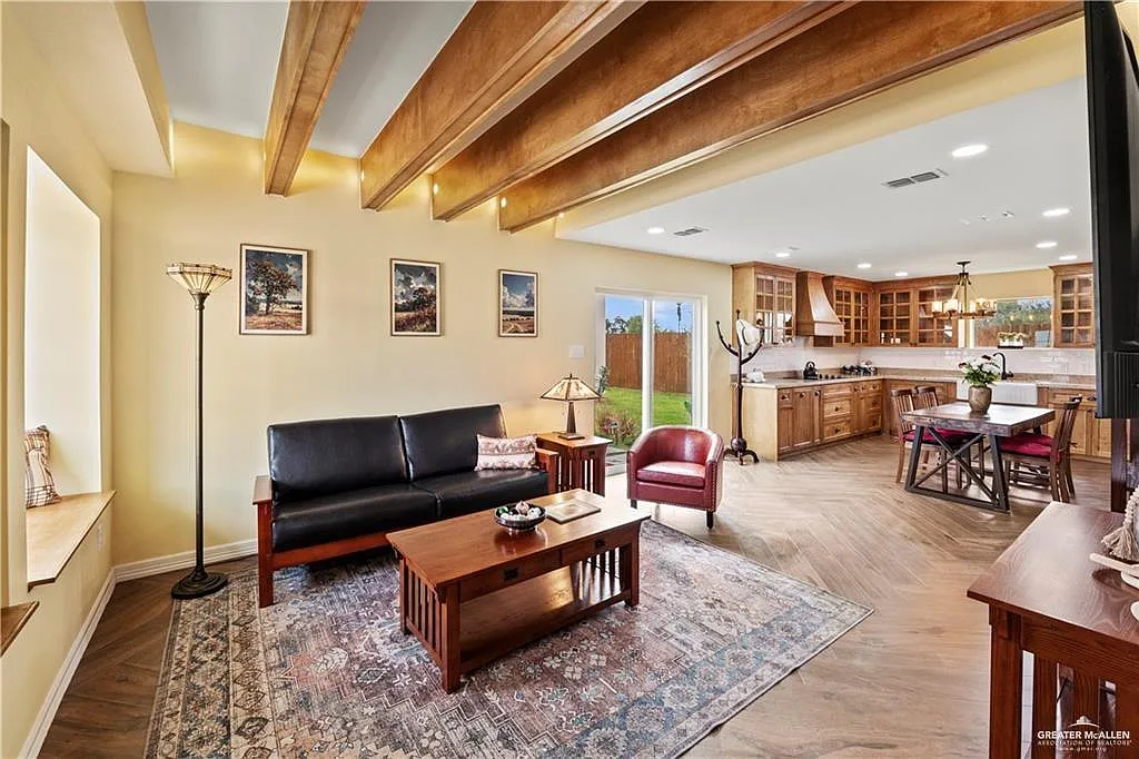 2 bed, 2.5 bath, 1172 sqft, $1,500 — Photo 2