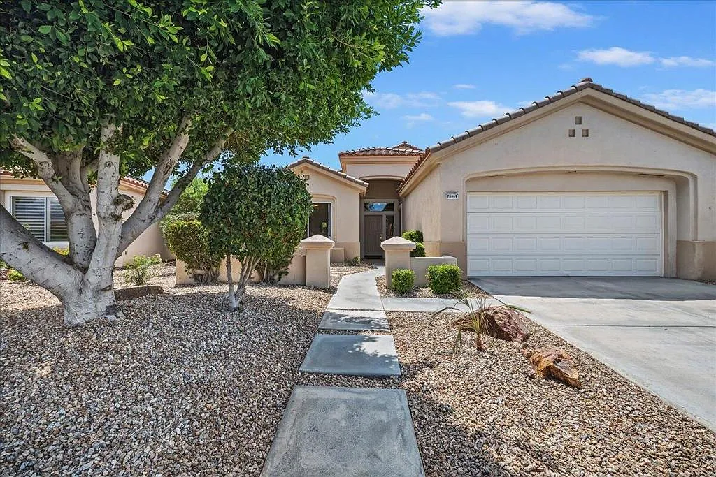 Building Photo - 78969 Lavender Cir