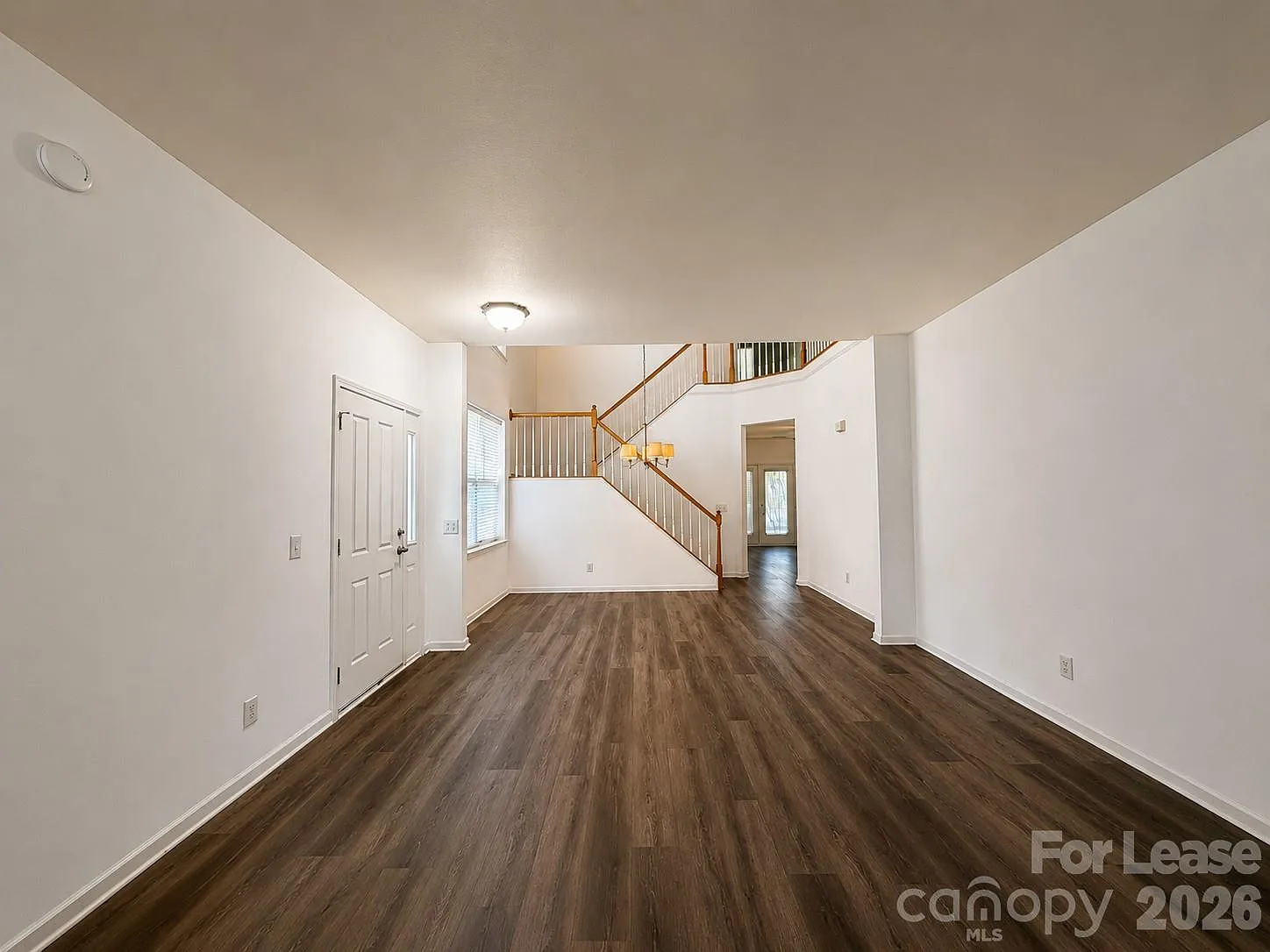 3 bed, 2.5 bath, 1947 sqft, $2,150 — Photo 4