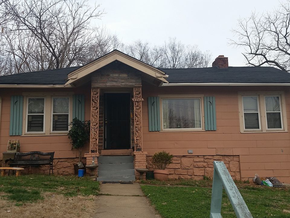 1st image of 4943 Woodland Ave