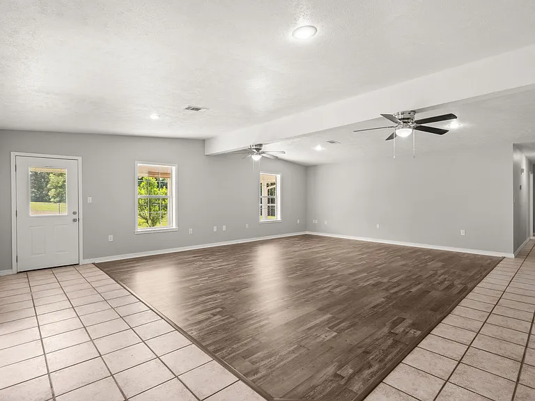 708 Woodland Dr — Photo 7