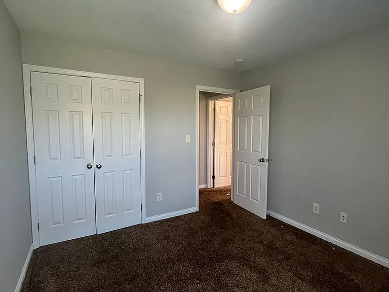 332 Sandy Ct — Photo 5
