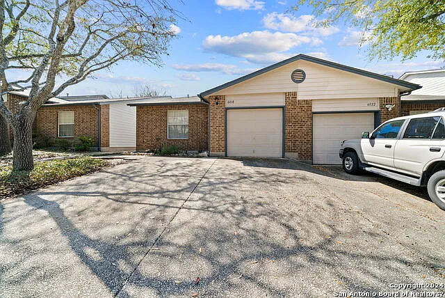 2 bed, 2.0 bath, 1238 sqft, $1,550 — Photo 2