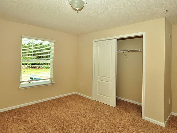 4th image of 130 Burnett Ct Unit 105