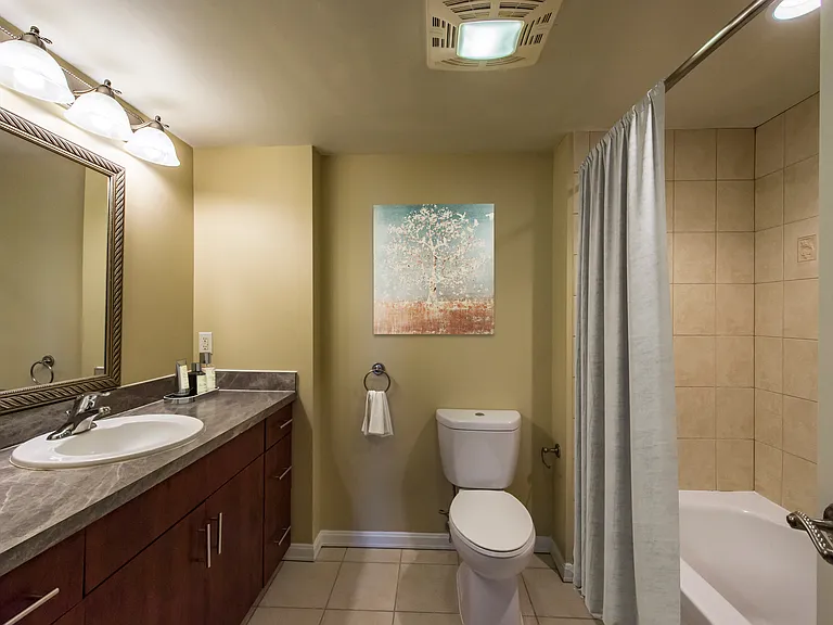 Full Bathroom