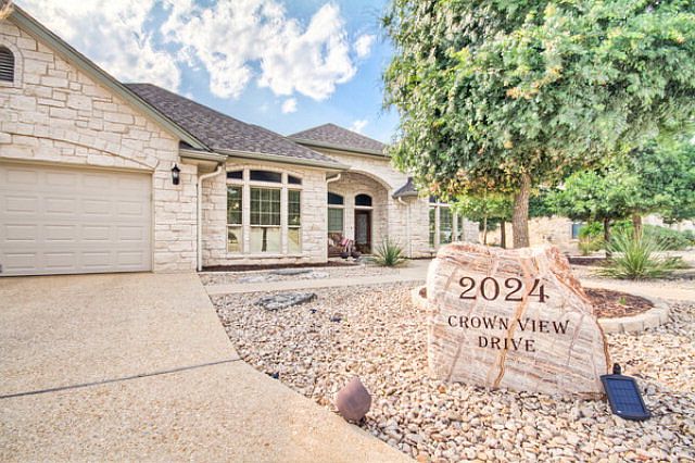 1st image of 2024 Crown View Dr N