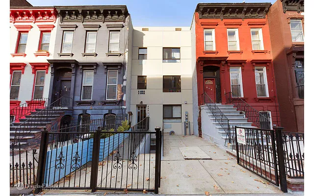 Sold by Douglas Elliman | media 17