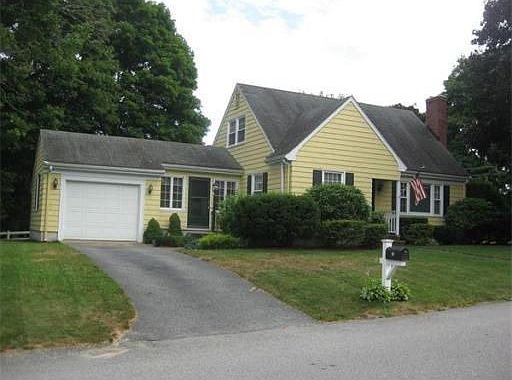 1st image of 16 Knoll Crest Dr