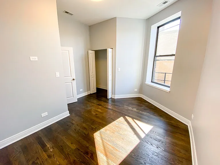 1832 N Orleans St — Photo 5