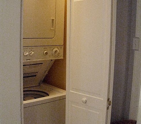 Washer/dryer off of kitchen