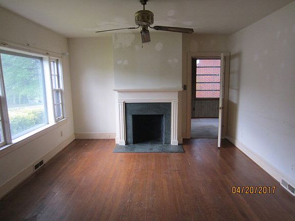 5th image of 174 Sherwood Dr