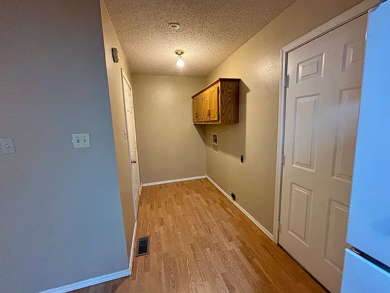 2801 N Hartford Ave — Photo 10