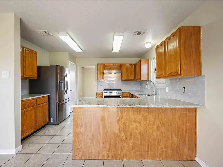 4806 Cotton Ridge Trl — Photo 10