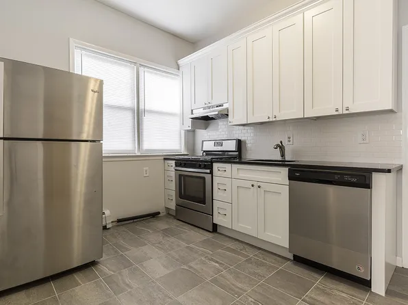 35-37 E 45th St #1, Bayonne, NJ 07002