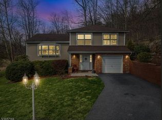 11 Rolling Hills Rd, Sussex, NJ 07461