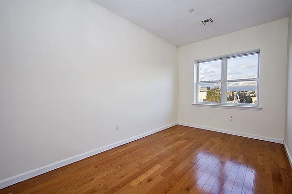 Rented by Level Group | media 13