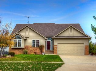 5405 Wistful Vista Dr, West Des Moines, IA 50266