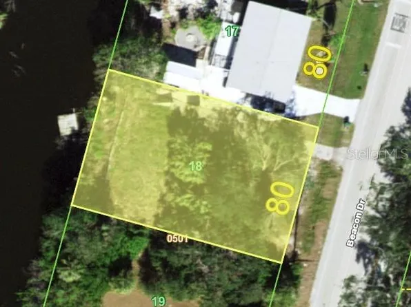 3557 Beacon Dr #18, Punta Gorda, FL 33980