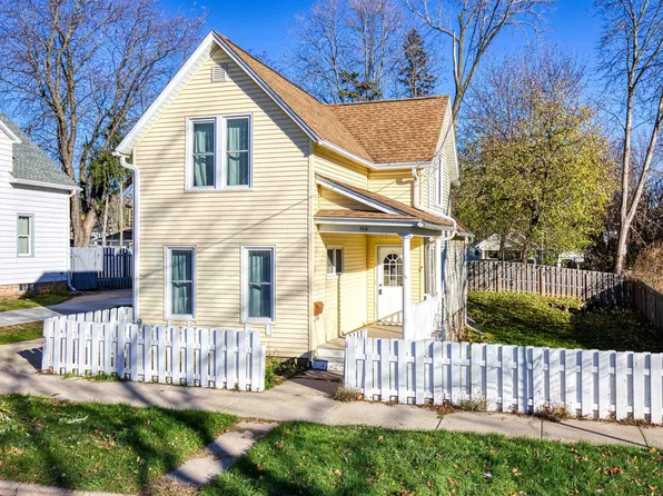 714 N Fair St, Appleton, WI 54911