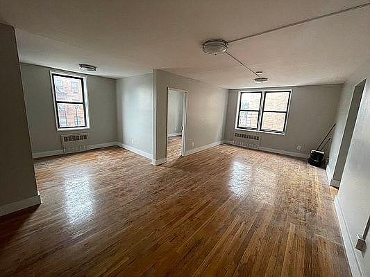 1st image of 490 New York Ave APT 3B