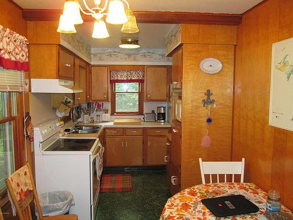 4th image of 8933 W Chippewa Trl