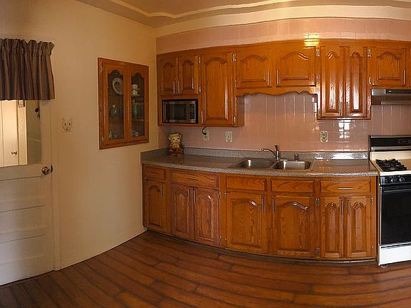 4th image of 212 Mesa Verde Dr