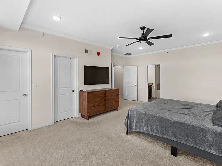 Primary suite