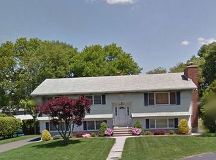 29 Coach Dr, Waterbury, CT 06708