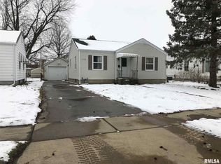 1704 N 21st St, Springfield, IL 62702