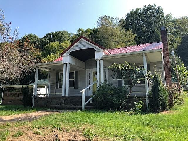 1st image of 380 Chili St