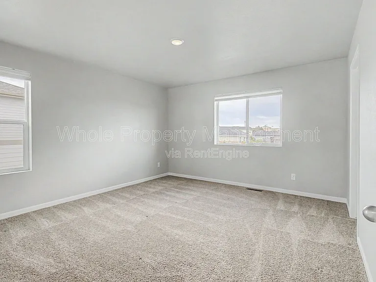 2291 Peregrine Dr — Photo 13