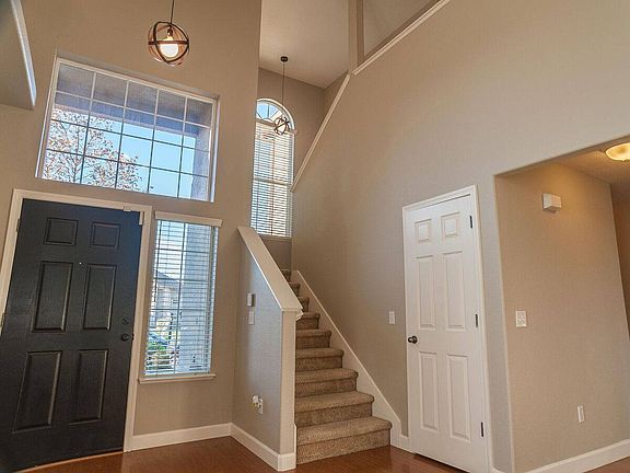 2nd image of 2860 Niobrara Ave