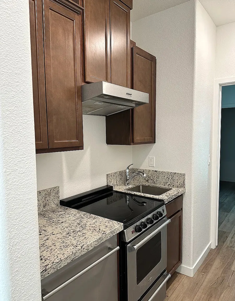 1 bed, 550 sqft, $1,200 — Photo 1