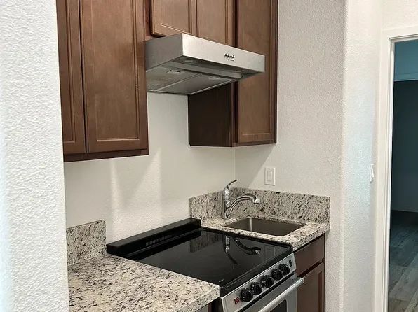 873 Rosazzo Ln #1, Manteca, CA 95337