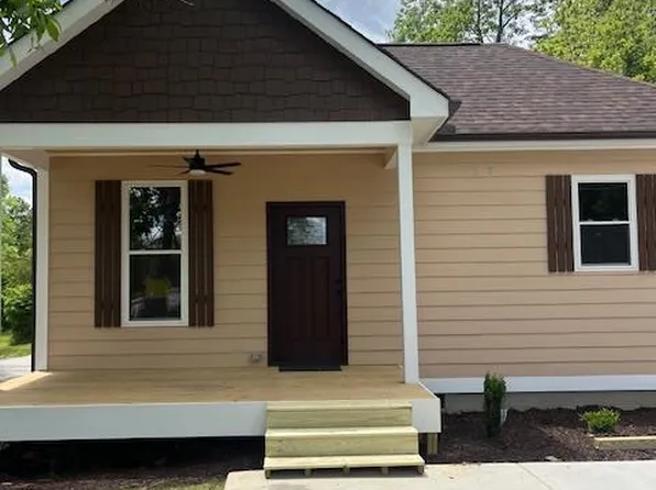 628 Edgefield St, Greenwood, SC 29646