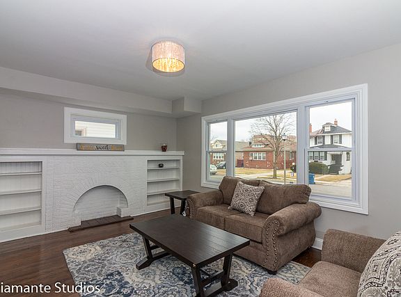 3rd image of 811 S 18th Ave