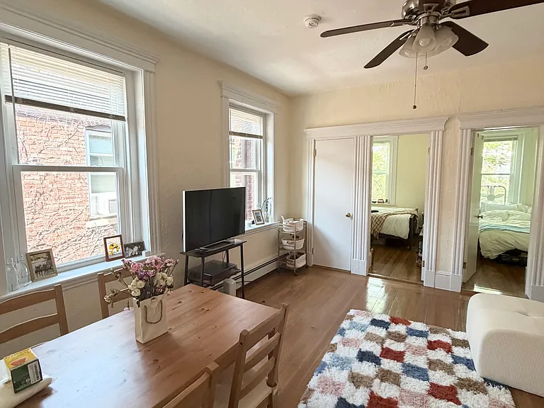 40 Grove St — Photo 3