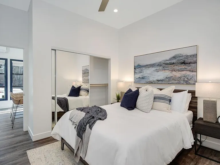 1750 Robinson Ave #1750 — Photo 10