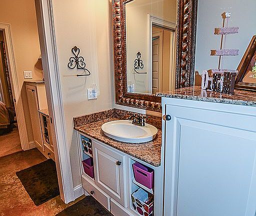 3rd image of 296 Water Oak Cir