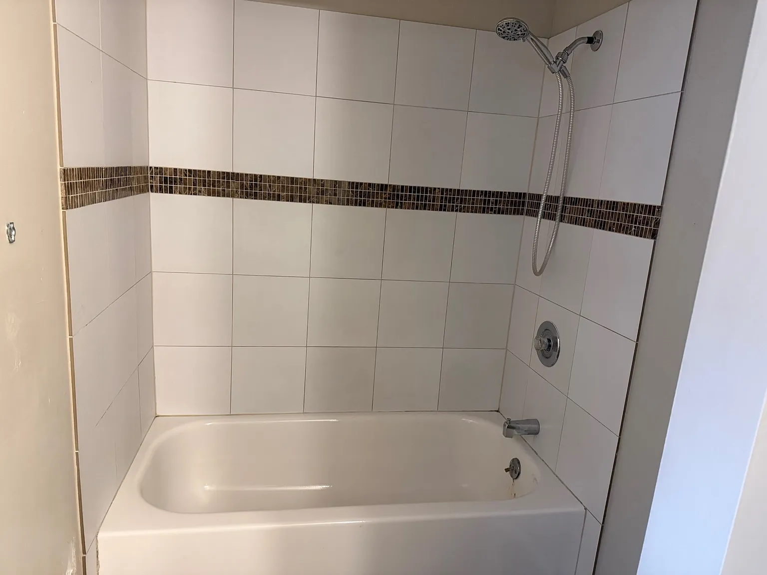 1 bed, 750 sqft, $800 — Photo 4