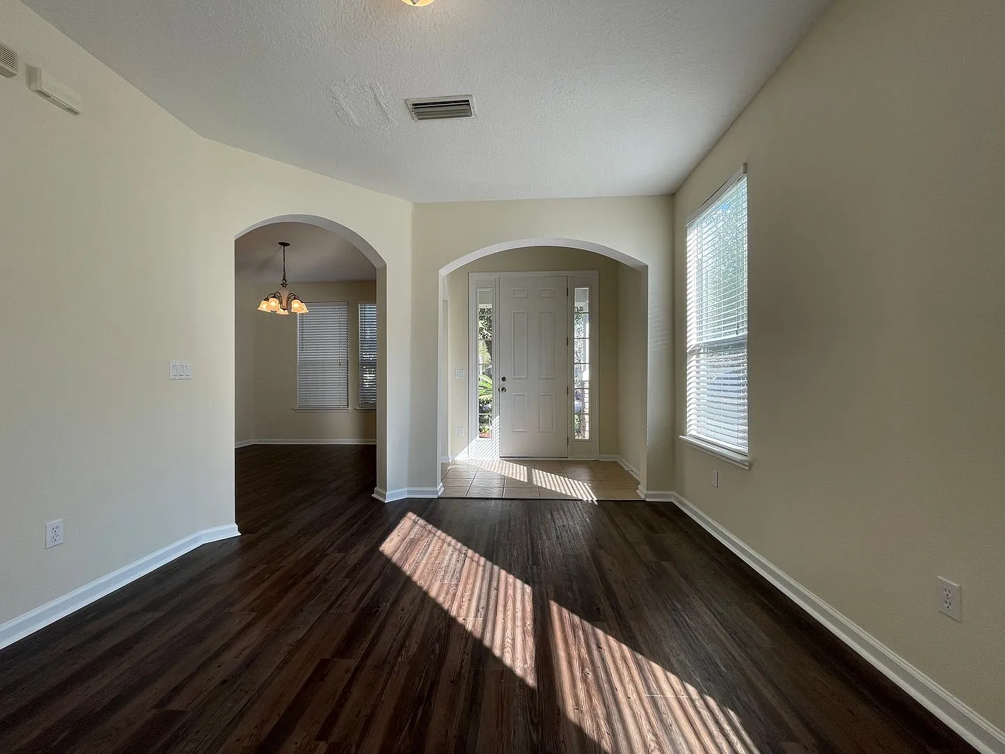 South Hampton 5 Bedroom — Photo 3