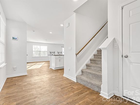 2nd image of 2120 Redstone Dr